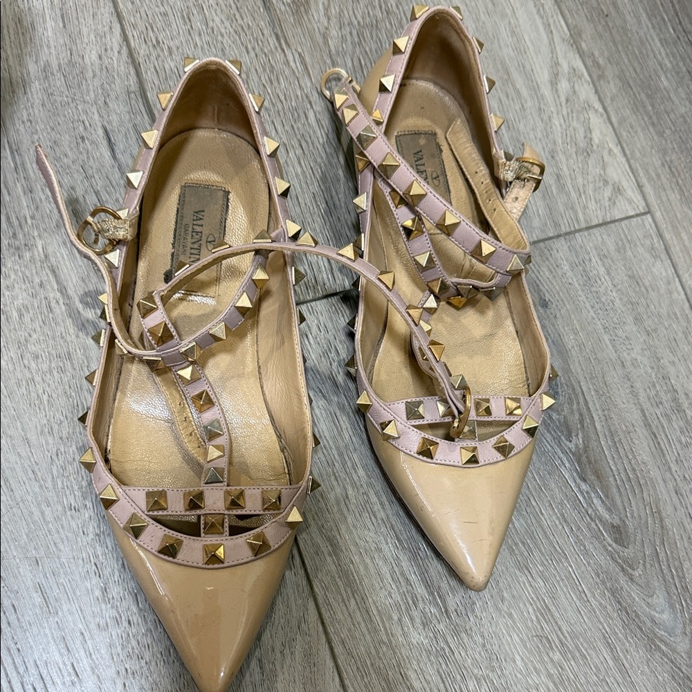 Valentino Garavani Nude and Pale Pink Rockstud Pointed Flats